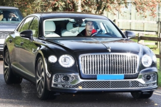 El nuevo coche de Cristiano Ronaldo: un Bentley Flying Spur de casi 250.000 euros El nuevo coche de Cristiano Ronaldo