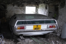 Lamborghini Espada abandonado