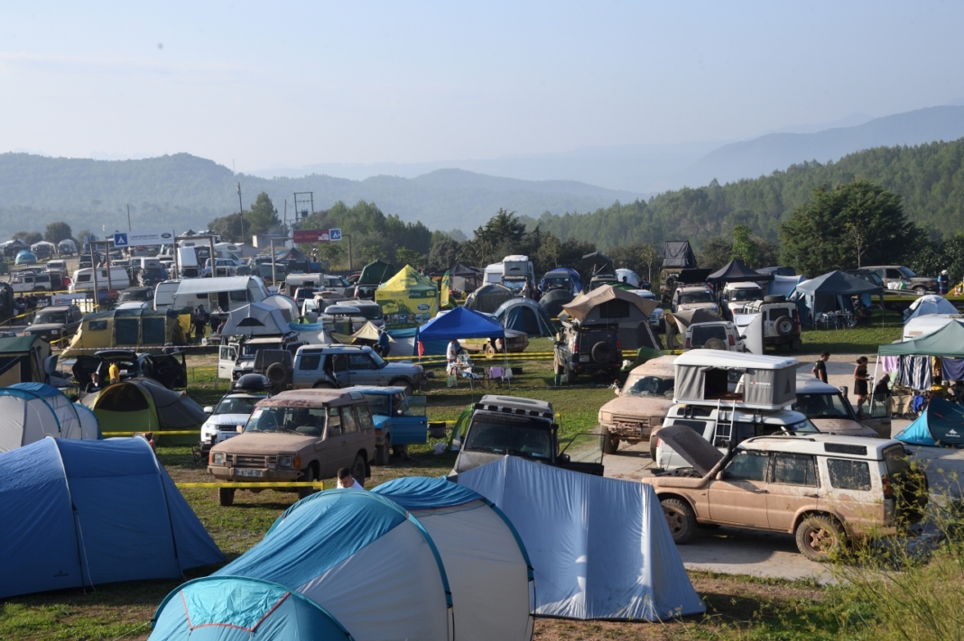 Land Rover Party 2021