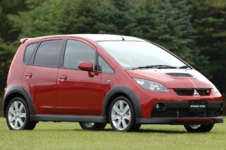 El Mitsubishi Colt Ralliart Version-R era casi un mini Lancer EVO Mitsubishi Colt Ralliart Version-R