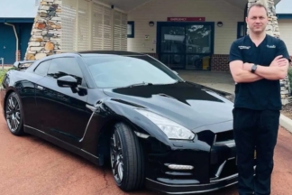 Este doctor australiano acude a las emergencias en su Nissan GT-R para salvar vidas Nissan GT-R salvar vidas