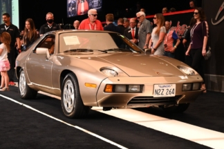 El Porsche 928 en el que Tom Cruise aprendió a conducir un manual, vendido por una cifra récord Porsche 928 Tom Cruise