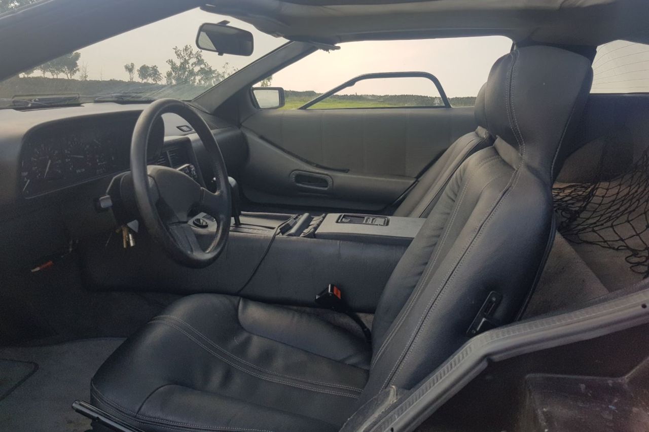 venta delorean dmc-12 pintado rojo