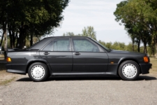 Mercedes-Benz 190 E 2.3-16