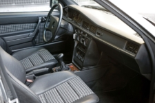 Mercedes-Benz 190 E 2.3-16