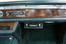 Mercedes-Benz 600 limousine