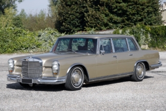 A subasta este precioso Mercedes-Benz 600 limousine de 1968 Mercedes-Benz 600 limousine