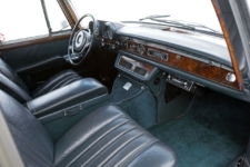 Mercedes-Benz 600 limousine