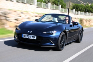 PRUEBA: Mazda MX-5 2.0 SKYACTIV-G 184 CV Blue&Red Edition PRUEBA Mazda MX-5 2.0 SKYACTIV-G 184 CV Blue&Red Edition
