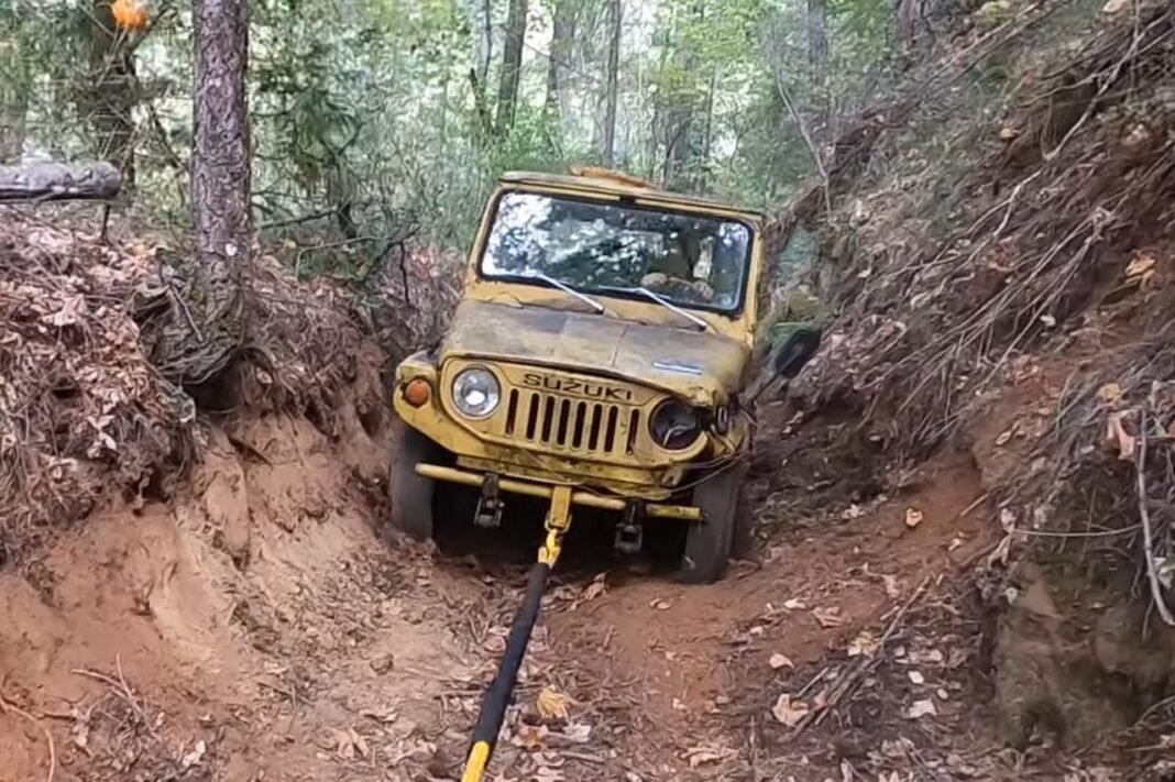 Rescatan a un Suzuki Jimny atrapado en Sierra Nevada… ¡47 años después