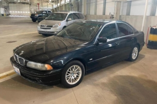 Se subastan estos diez coches abandonados en un aeropuerto subasta diez coches abandonados aeropuerto