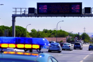 Detenido en Marbella un conductor que circulaba a 218 km/h en un tramo de la AP-7 limitado a 120 km/h 10 radares dgt mas multan