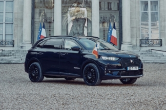El coche del reelegido presidente de Francia Emmanuel Macron DS 7 Crossback Élysée coche presidencial francia