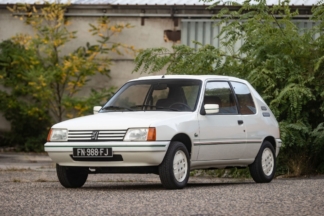 A subasta un Peugeot 205 Lacoste de 1986 con apenas 12.200 km Peugeot 205 Lacoste