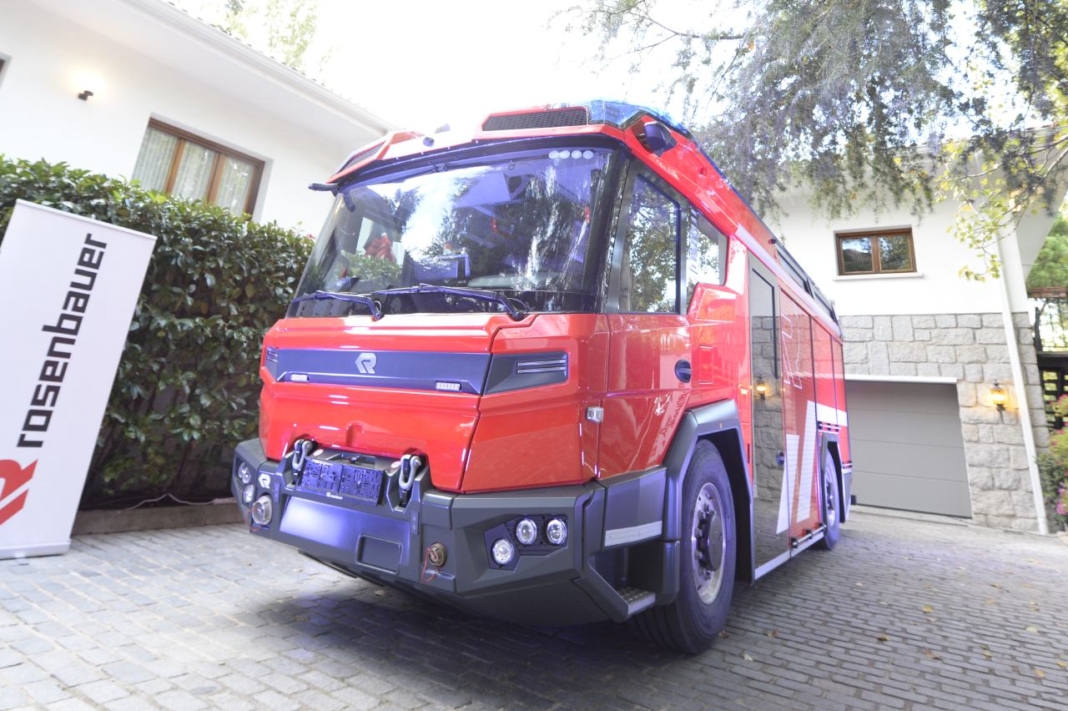 Camión de bomberos eléctrico