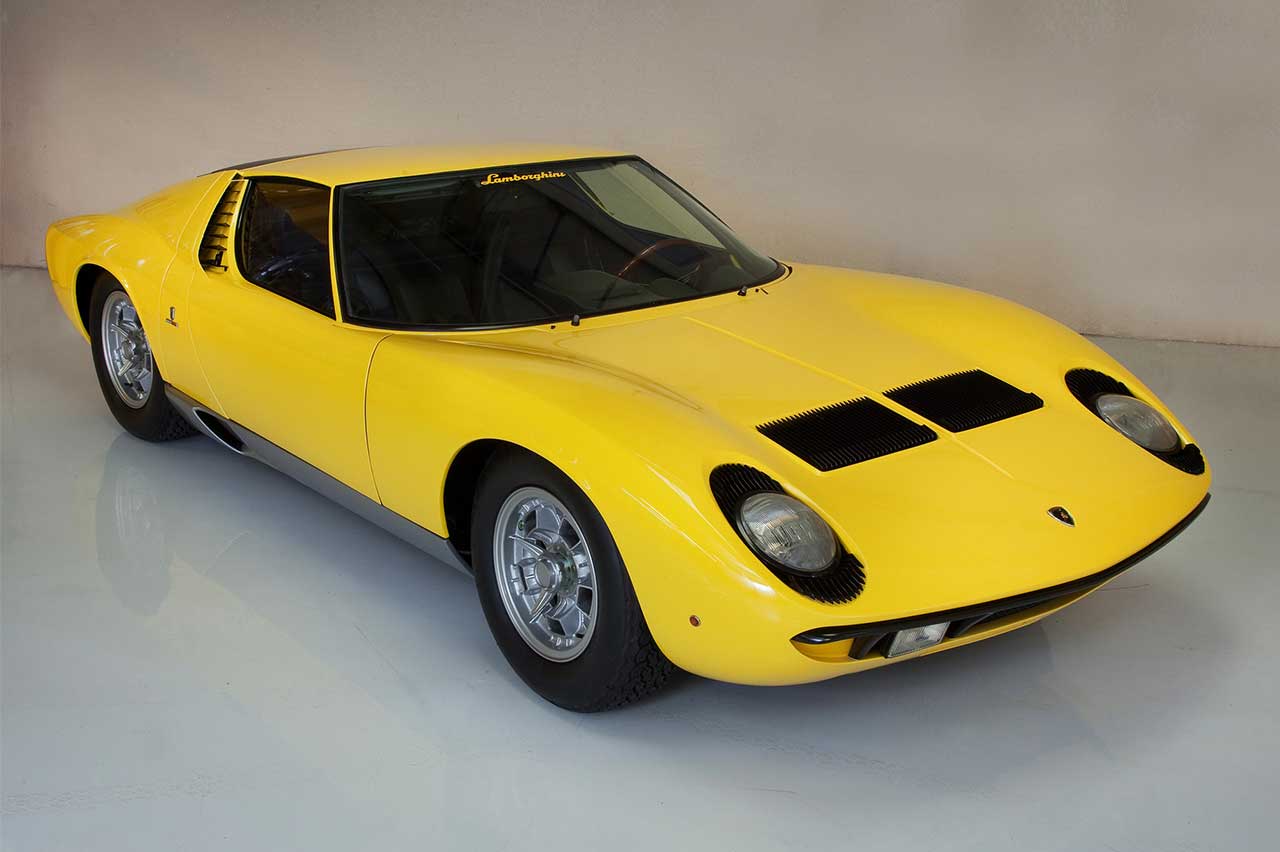 coches con faros escamoteables 