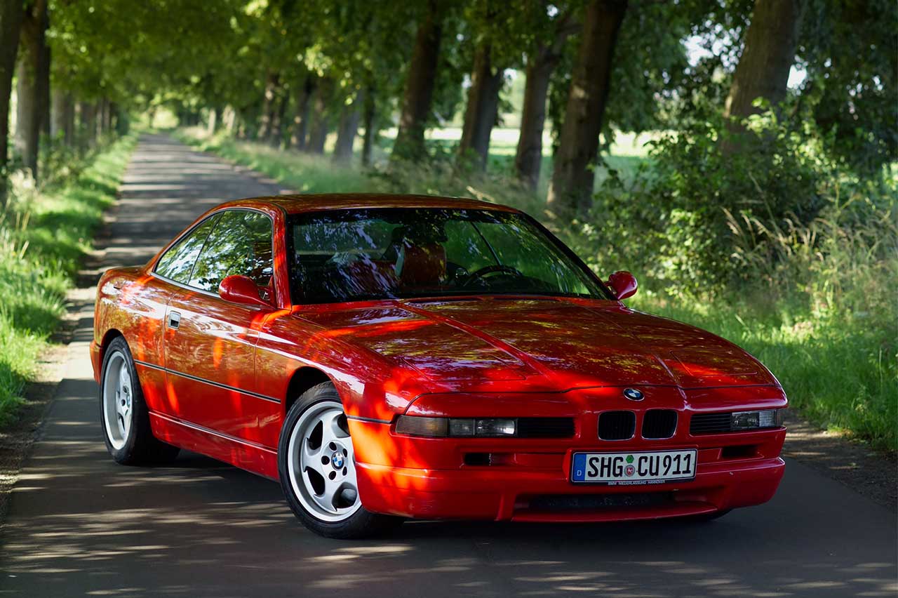 coches con faros escamoteables 