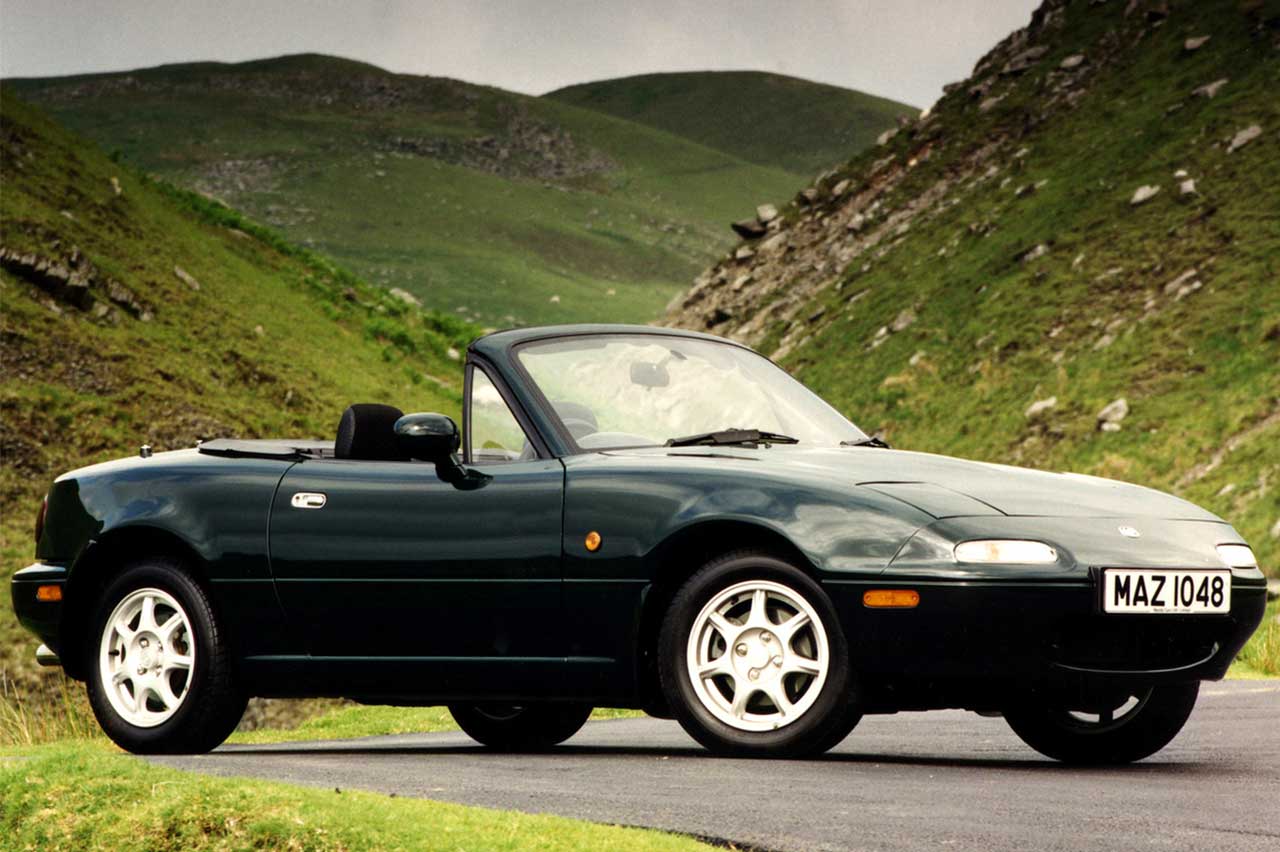 coches con faros escamoteables 