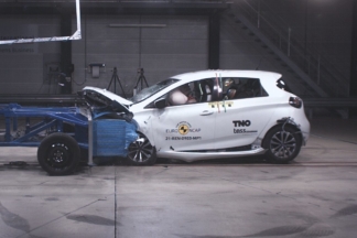 El Renault Zoe obtiene cero estrellas en las pruebas de choque de Euro NCAP Renault Zoe 0 estrellas Euro NCAP