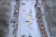 Pasa 14 horas atrapado en un Uber en medio de una nevada y le cuesta 600 euros atrapado en un Uber