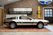 DeLorean DMC-12