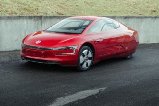 A subasta este Volkswagen XL1 de 2015 con solo 405 kilómetros subasta volkswagen xl1 2015