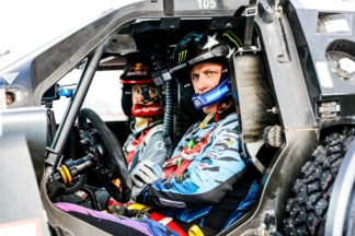 Ken Block se pone al volante del Audi RS Q e-Tron del Dakar