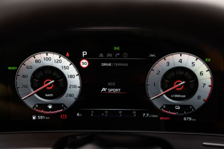 KIA Sportage 2022 HEV pantalla Sport