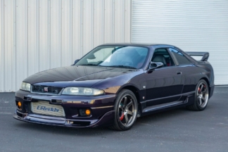 Sale a subasta este Nissan Skyline GT-R V-Spec R33 de 1995 en Midnight Purple Nissan Skyline GT-R V-Spec R33