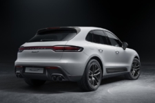 El Porsche Macan T, la versión del SUV compacto alemán más dinámica y exclusiva, con un motor ligero y compacto que mejora su rendimiento.
