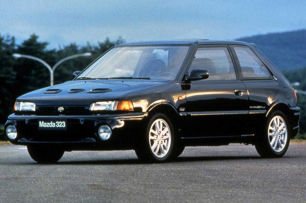 coches clásicos mazda 