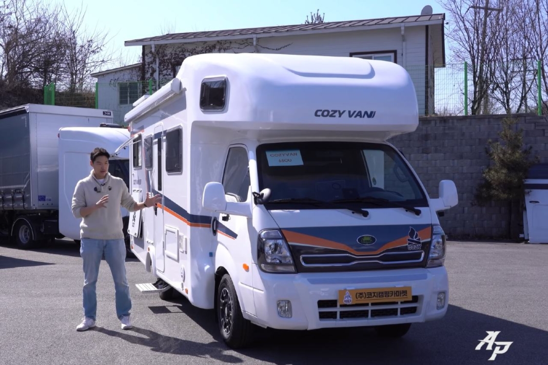 Cozy Van camper Kia Bongo
