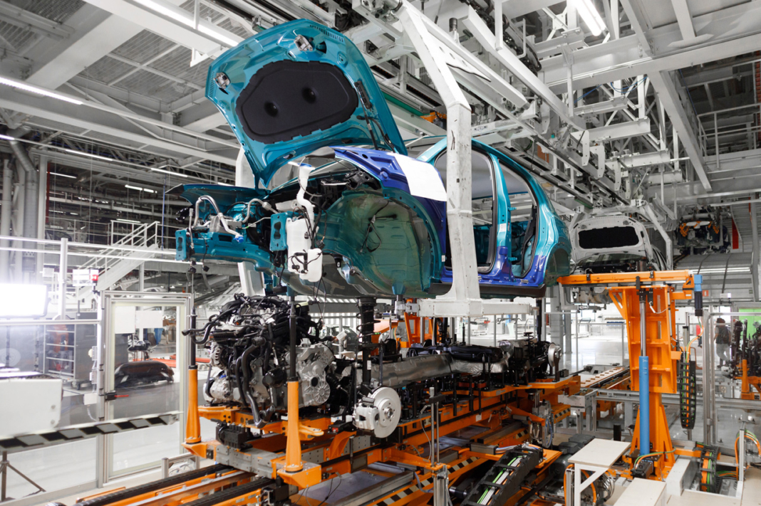boda de un coche, concretamente de un VW T-Cross en Landaben, Navarra