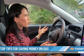 La NBC da consejos para ahorrar combustible usando un Ford Mustang Mach-E, ¡qué es eléctrico! Ford Mustang Mach-E