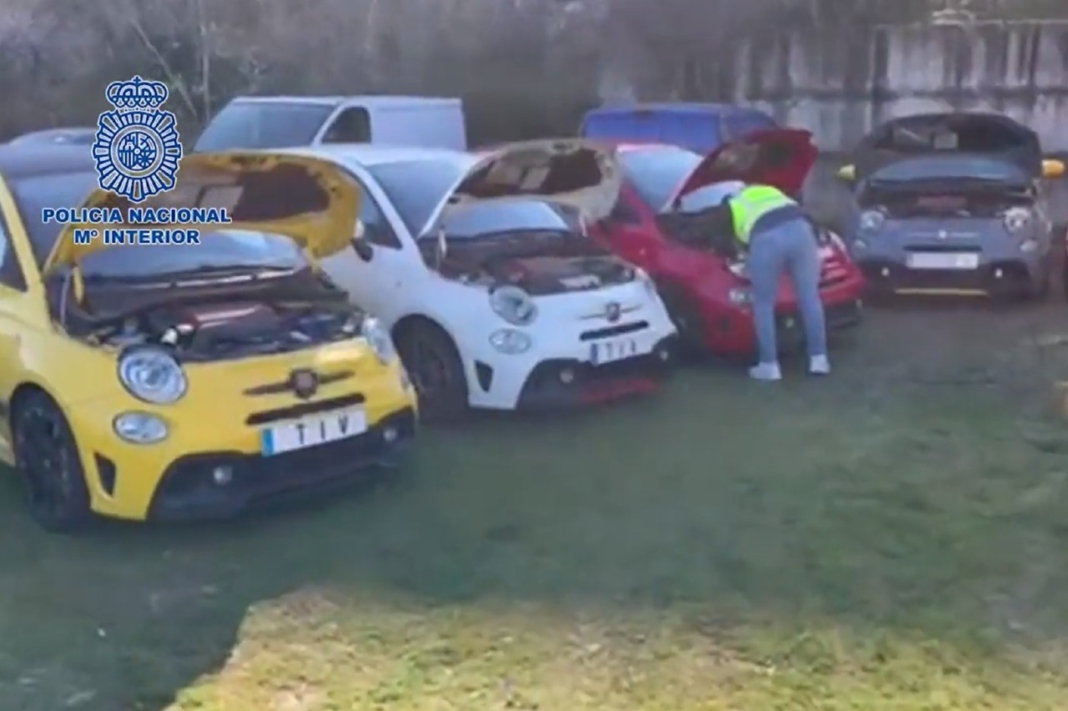 Banda clonaba coches deportivos