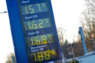 Gasolineras low cost suben hasta 30 céntimos sus precios gasolineras low cost