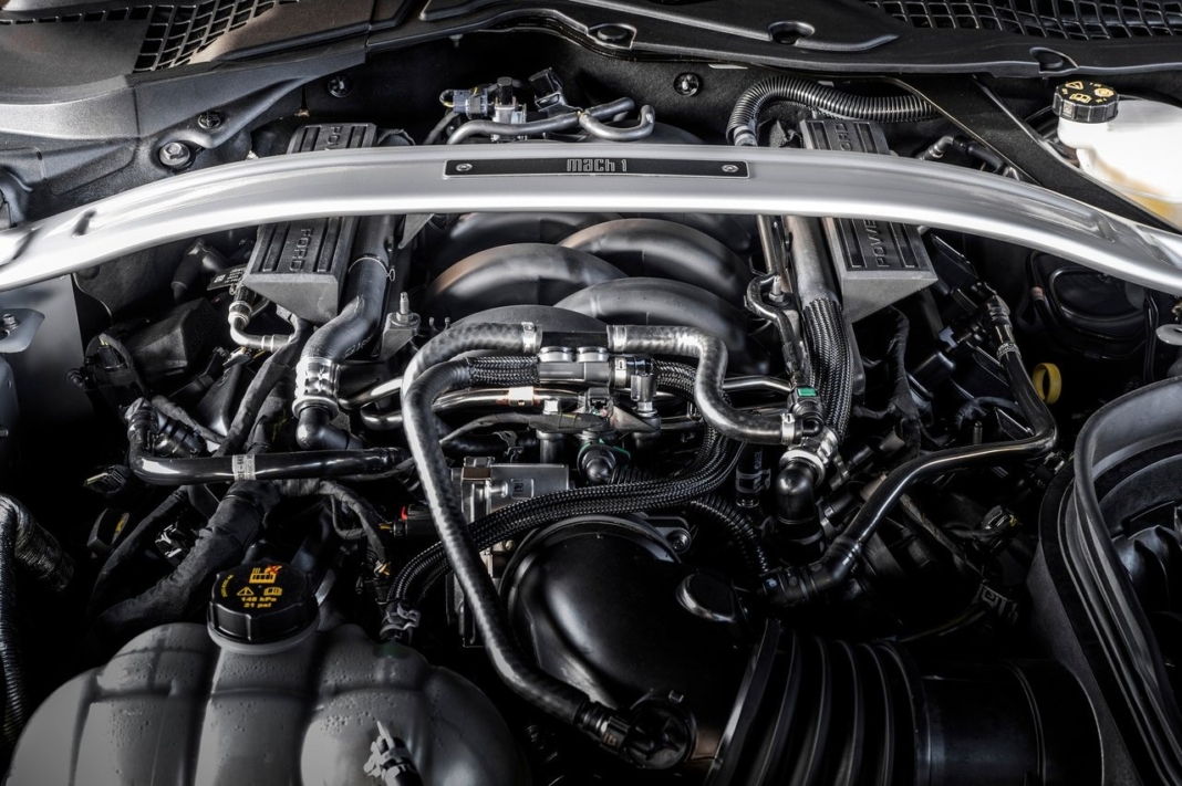 motor V8 de hidrógeno Ford