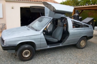 Vídeo: el día en el que este propietario convirtió su Renault 11 en el DeLorean de ‘Regreso al Futuro’ renault 11 replica delorean regreso al futuro
