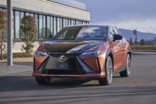 Lexus RZ