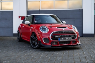 Este radical MINI John Cooper Works del equipo Bulldog Racing competirá en las 24 Horas de Nürburgring 2022 mini john cooper works bulldog racing 24 horas nurburgring 2022