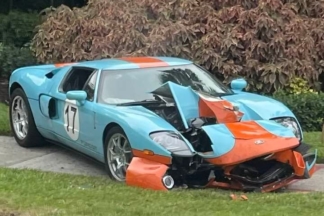 Destroza un Ford GT de 700.000 euros porque no está "familiarizado" con los cambios manuales Destroza un Ford GT