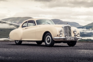 Bentley R-Type Continental, el coche más caro y el cuatro plazas más rápido de la época Bentley R-Type Continental