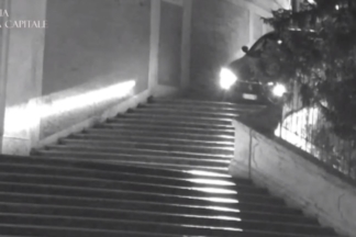 Vídeo: detenido por bajar con un Maserati Levante por unas históricas escaleras en Roma detenido bajar escaleras maserati levante roma