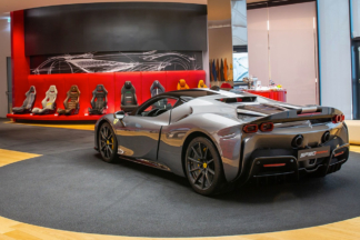 Los famosos que aparecen en la lista negra de Ferrari y no pueden comprar sus coches Los famosos que aparecen en la lista negra de Ferrari y no pueden comprar sus coches