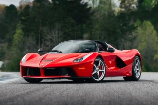 A subasta un Ferrari LaFerrari Aperta con solo 259 km que podría alcanzar los 5 millones subasta ferrari laferrari aperta 2017