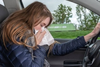 El riesgo de sufrir un accidente de tráfico aumenta un 30% en conductores alérgicos accidente conductores alérgicos