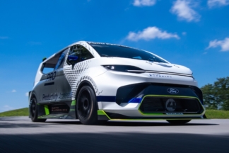 Ford Pro SuperVan Eléctrica: 2.000 CV para la furgoneta más salvaje Ford Pro SuperVan Eléctrica