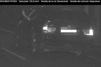 Multado un conductor en Pamplona por hacer una peineta al radar que lo cazó multado conductor pamplona peineta radar