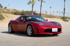 subasta tesla roadster original 2010