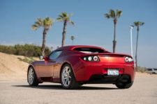 subasta tesla roadster original 2010